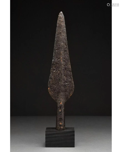 IRON AGE CELTIC LEAF-SHAPED SPEAR HEAD