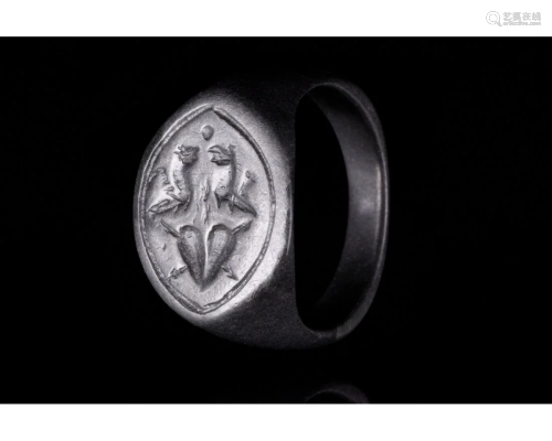 MEDIEVAL SILVER HERALDIC RING WITH CREST