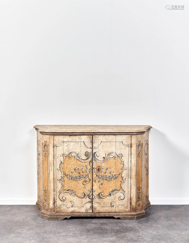 COMMODE À VANTAUX