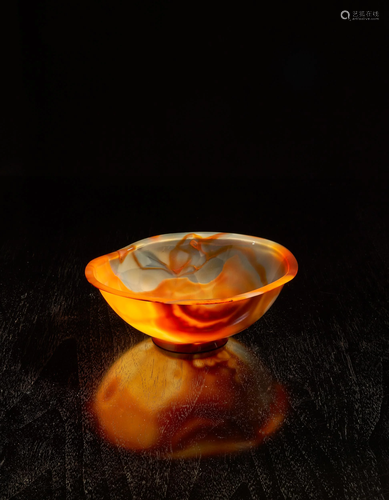 SMALL ORANGE & WHITE AGATE CUP