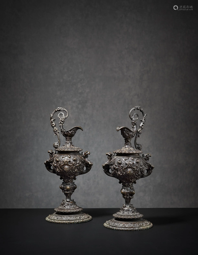 PAIR OF DECORATIVE EWERS