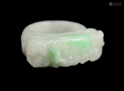 [Chinese] A Jadeite Thumb Ring with Two Pixiu and a