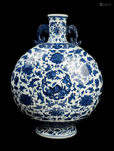 [Chinese] A Blue and White Porcelain Moon Flask with