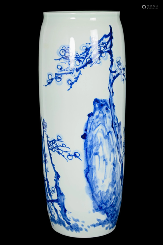 [Chinese] A Jingdezhen Blue and White Porcelain Scroll