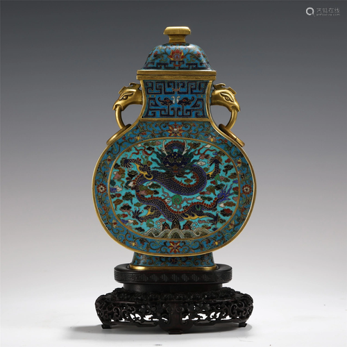 A CHINESE CLOISONNE DOUBLE-HANDLED VASE AND COVER