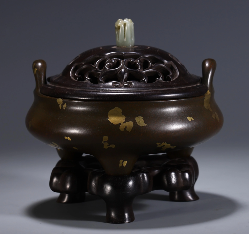 A CHINESE INLAID GOLD BRONZE INCENSE BURNER
