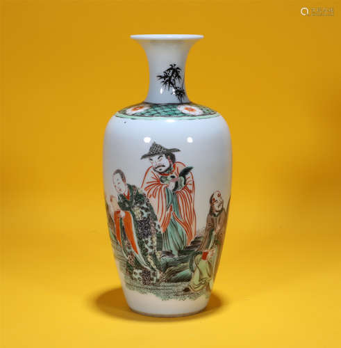 Famille Verte Vase Yongzheng Style