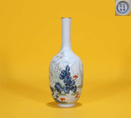 Famille Rose Vase Qianlong Style