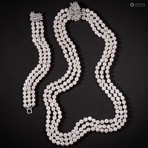 IMPORTANT PEARLS AND DIAMONDS HALF SET