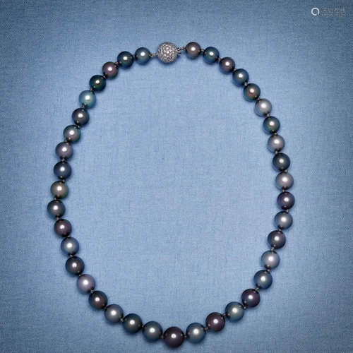 NECKLACE GREY PEARLS OF THE SOUTH SEAS