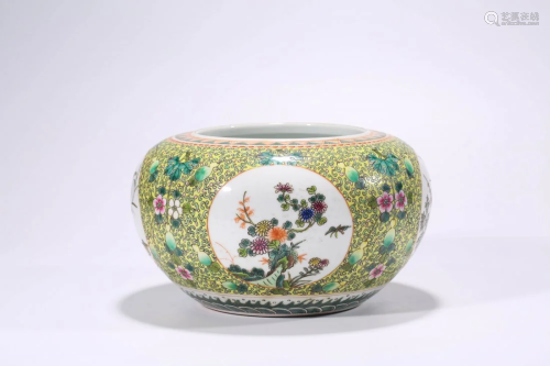 Chinese Porcelain Famille Rose Yellow-Ground Birds and