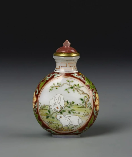 Chinese Peking Glass Snuff Bottle