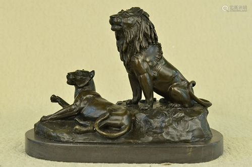 Gardet Lion and Lioness Sculpture