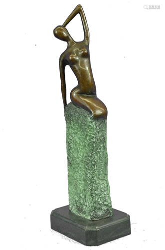 Aldo Vitaleh Curvaceous Figurine