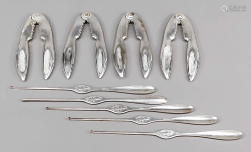 Nine pieces of lobster cutlery