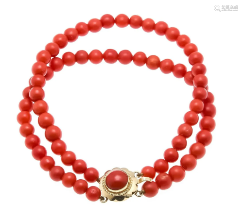 Coral bracelet with box clasp