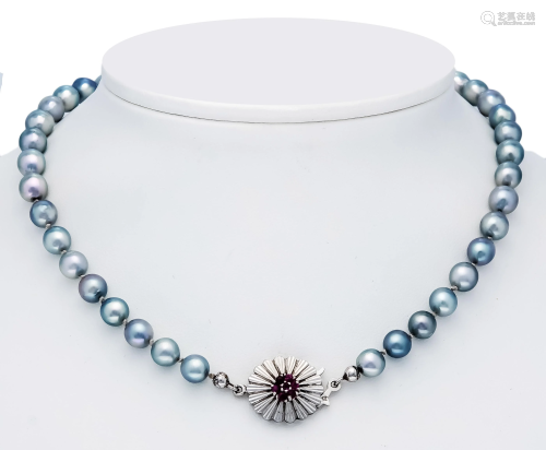 Pearl necklace with clasp WG 5