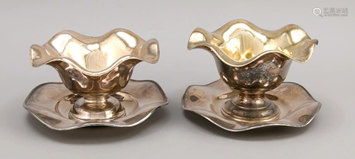 Pair of rounded sauce boats, p