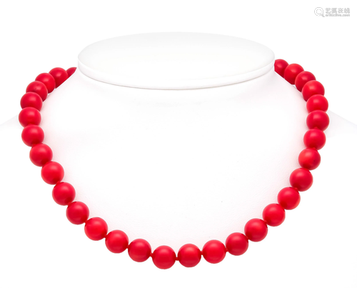 Coral necklace with spring rin