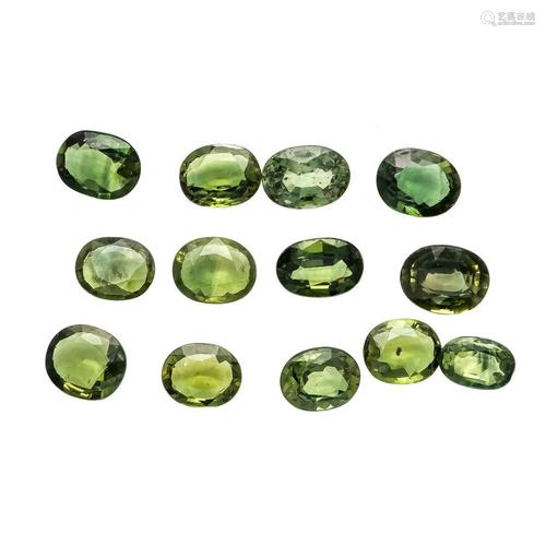 mixed lot 13 green sapphires,