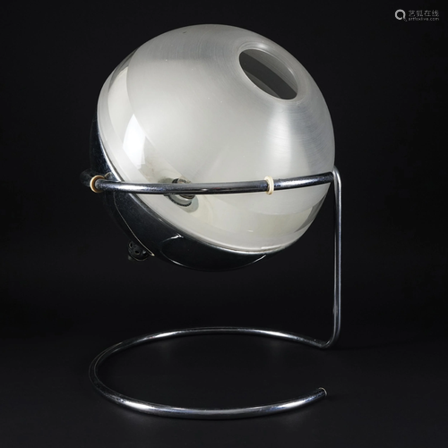 An Italian chrome and perspex Focus table lamp