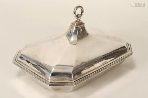 Victorian Sterling Silver Entr?e Dish and Cover,