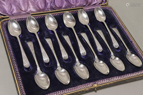 Set of Twelve Edwardian Sterling Silver Teaspoons,