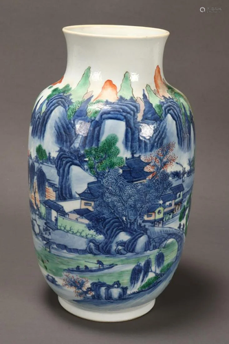 Chinese Qing Dynasty Famille Vert Porcelain Vase,