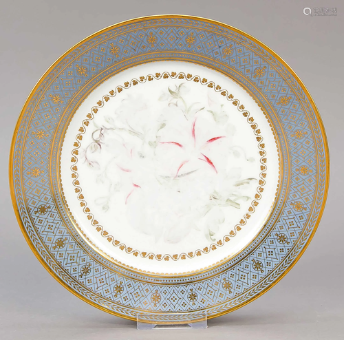 Flat plate, Sevres, France, ma