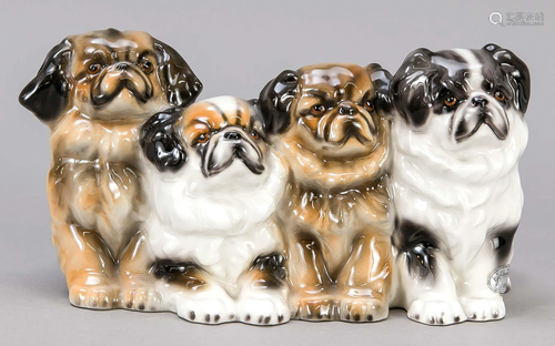 Four sitting Pekinese, Goldsch