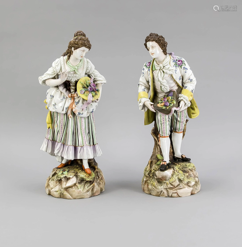 Large pendant figures with gal