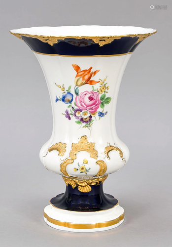 Magnificent vase, Meissen, 197