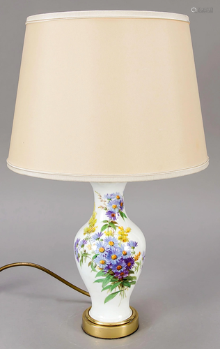 Table lamp, lamp base consists