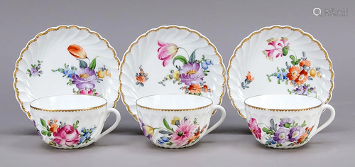 Three tea cups with saucer, Ny