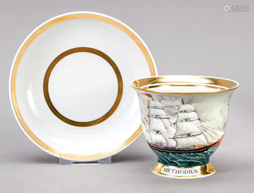 Captain's cup with saucer, por