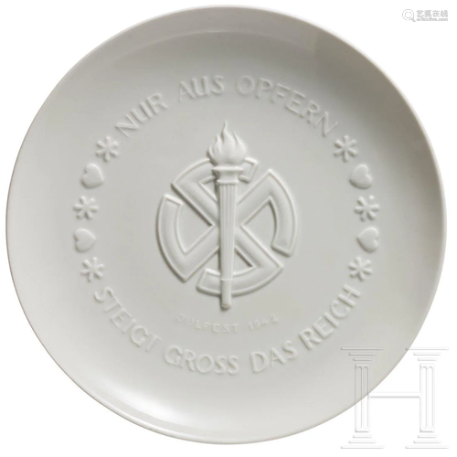 A gift plate for the Jul celebration 1942 by SS Allach