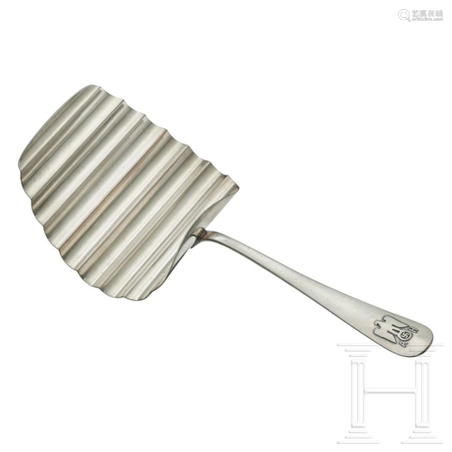 Adolf Hitler â€“ an Asparagus Spatula from his Personal