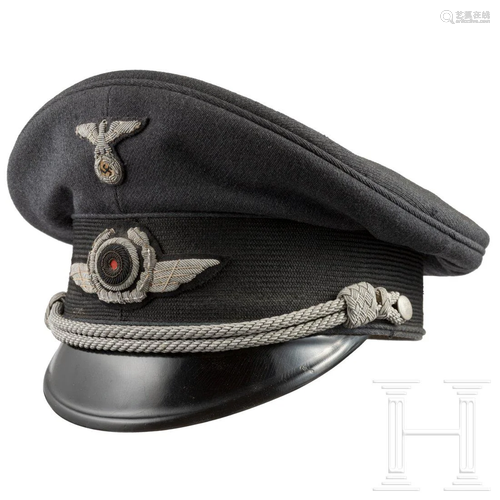 A visor hat for leaders of the German Air Sports