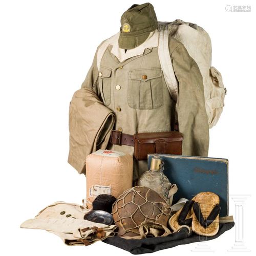 Uniform and equipment ensemble of a soldier of the