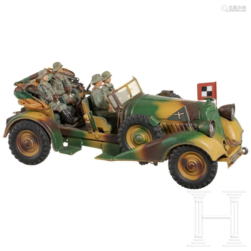 A Lineol Kuebelwagen WH 4716 with four army figures