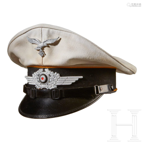 A White Top Visor Cap for Luftwaffe Other Ranks of