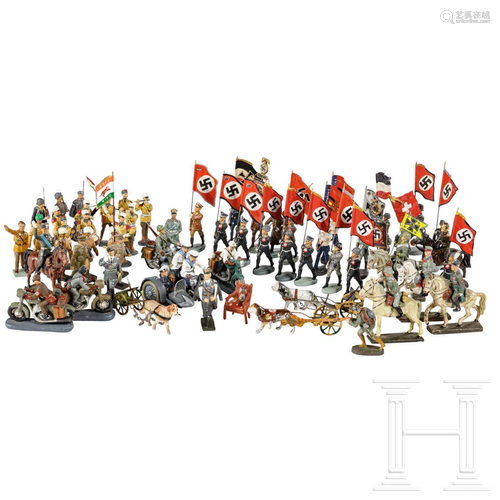 A large collection of circa 100 military toy soldiers