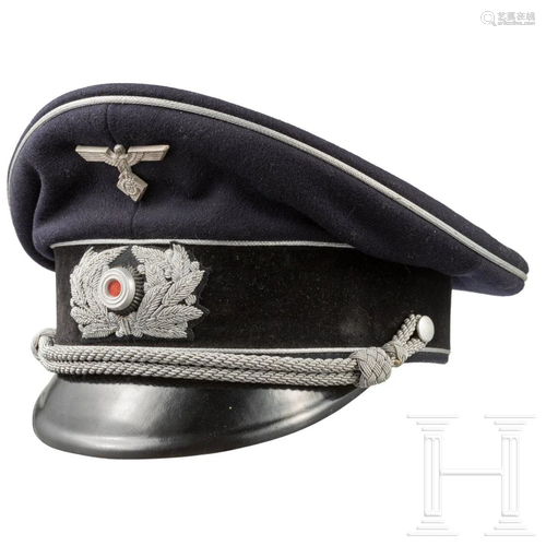 A visor hat for leaders of the Technische Nothilfe