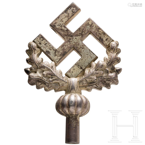 A pole top of a Luftwaffe Schellenbaum (Jingling