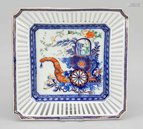 Imari plate, Japan, 19th c., s