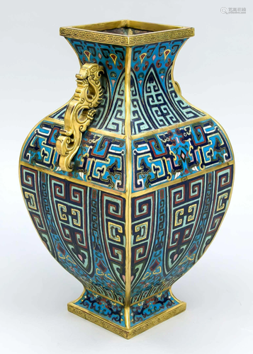 Square cloisonnÃ© vase with tao