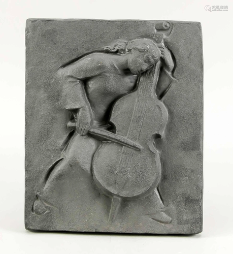 Cellist, Buderus art casting,