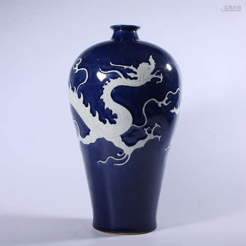 Blue glazed plum vase with white dragon pattern in Yuan Dyna...