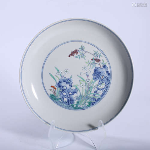 Yongzheng doucai dish in Qing Dynasty