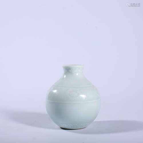 Qing Dynasty Yongzheng green glazed pot